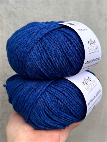 Premium Merino - Brilliant Blue - FM204